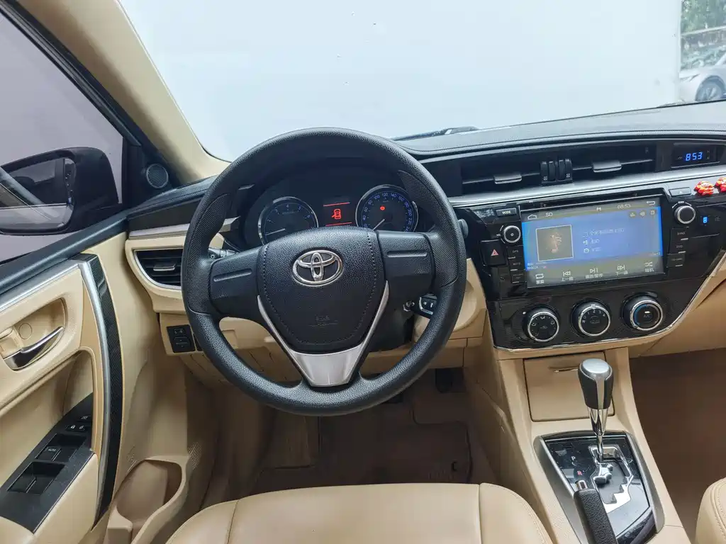 Toyota Corolla 2016 — фото 10