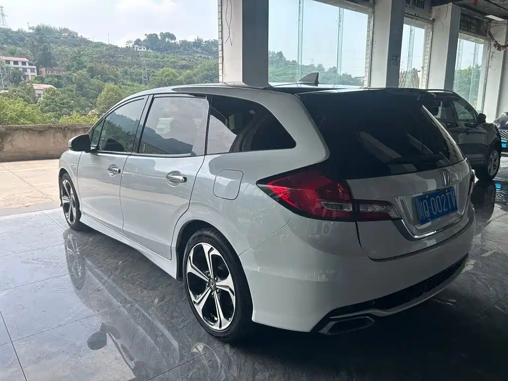 Honda Jade 2017 — фото 4