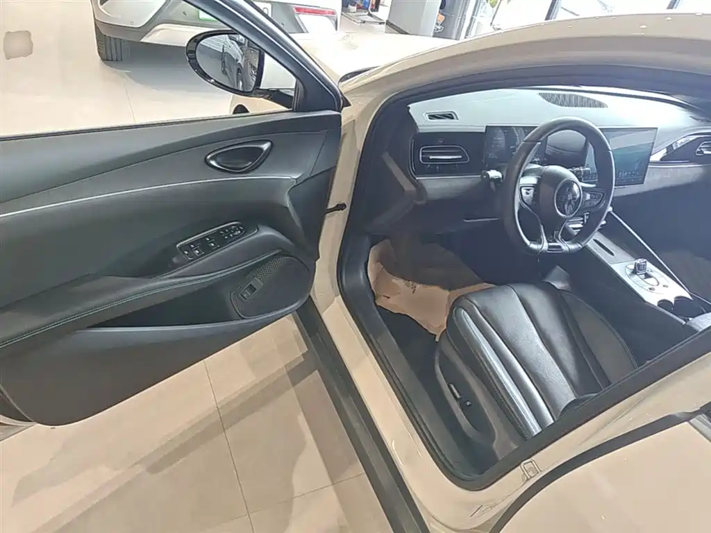 BYD Seal 06 2025 — фото 16