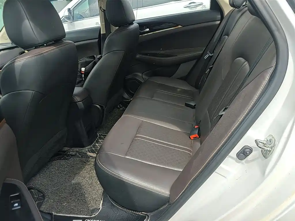 Changan Eado DT 2018 — фото 17