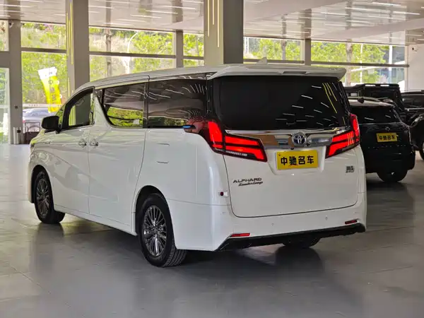 Toyota Alphard 2021