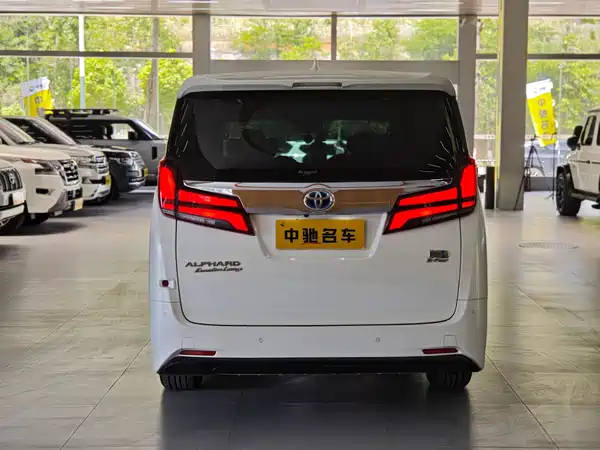 Toyota Alphard 2021