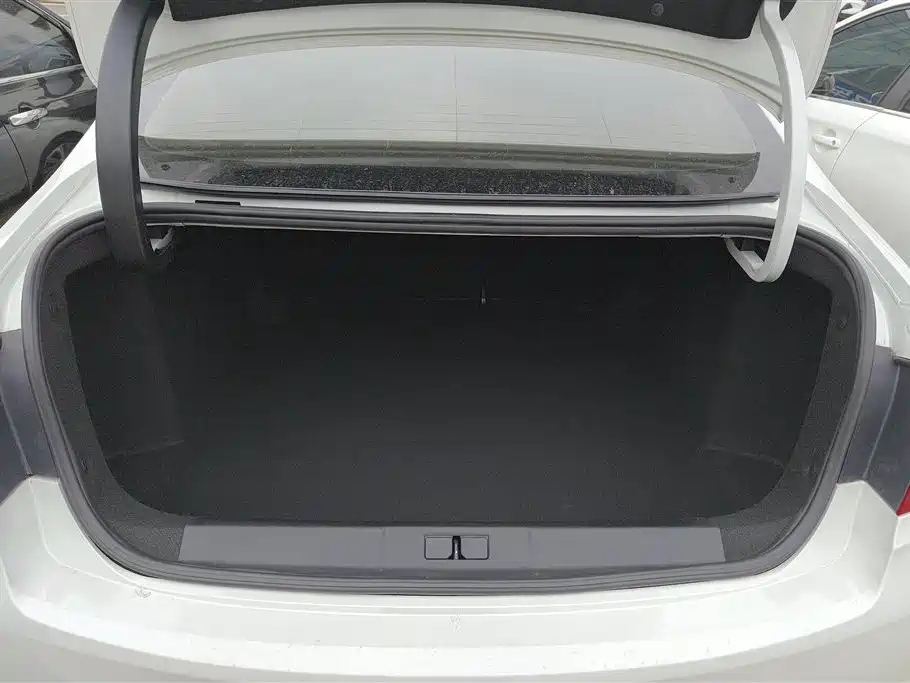 Peugeot 408 2015 — фото 4