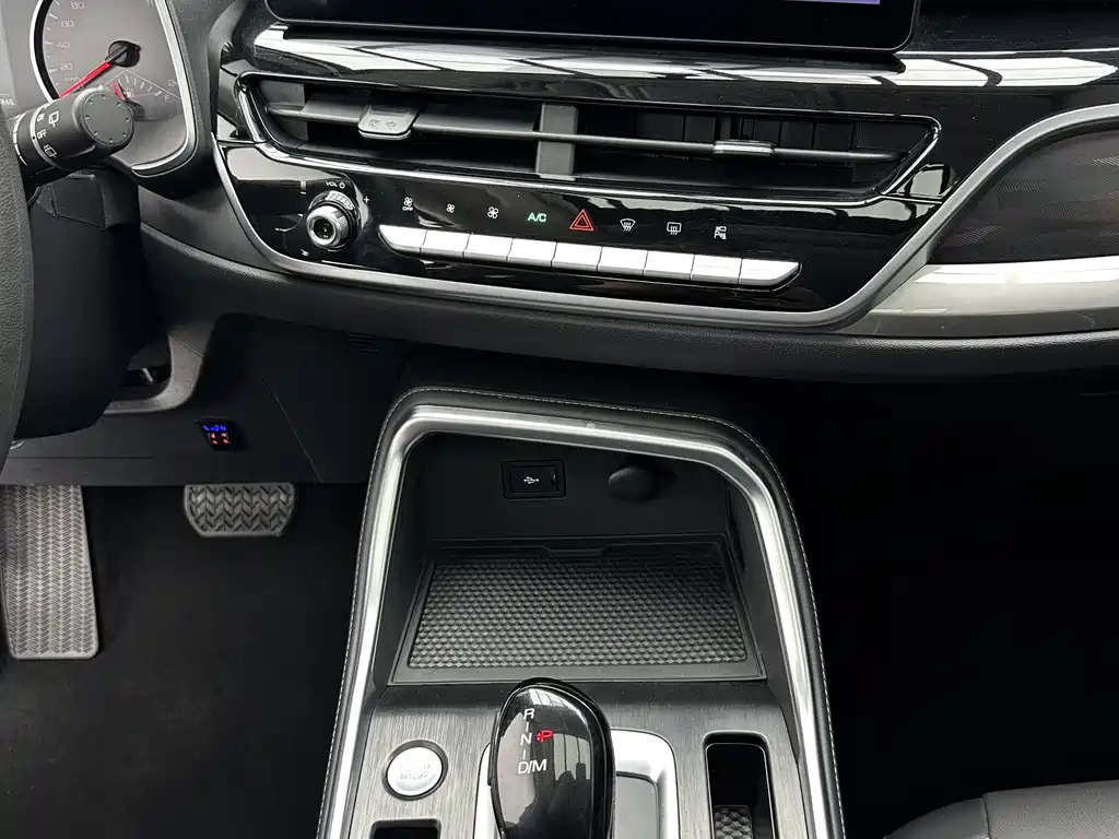 Haval H6 2023 — фото 16