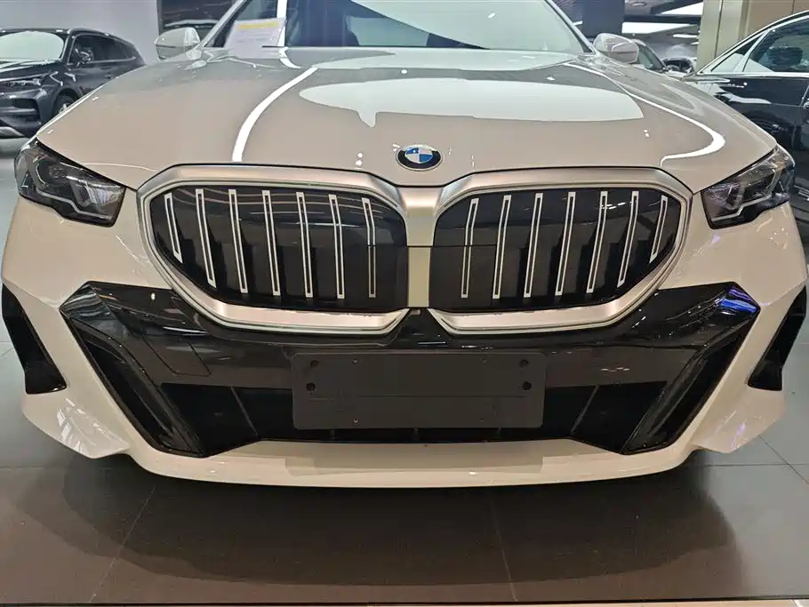 BMW 5 Series 2026