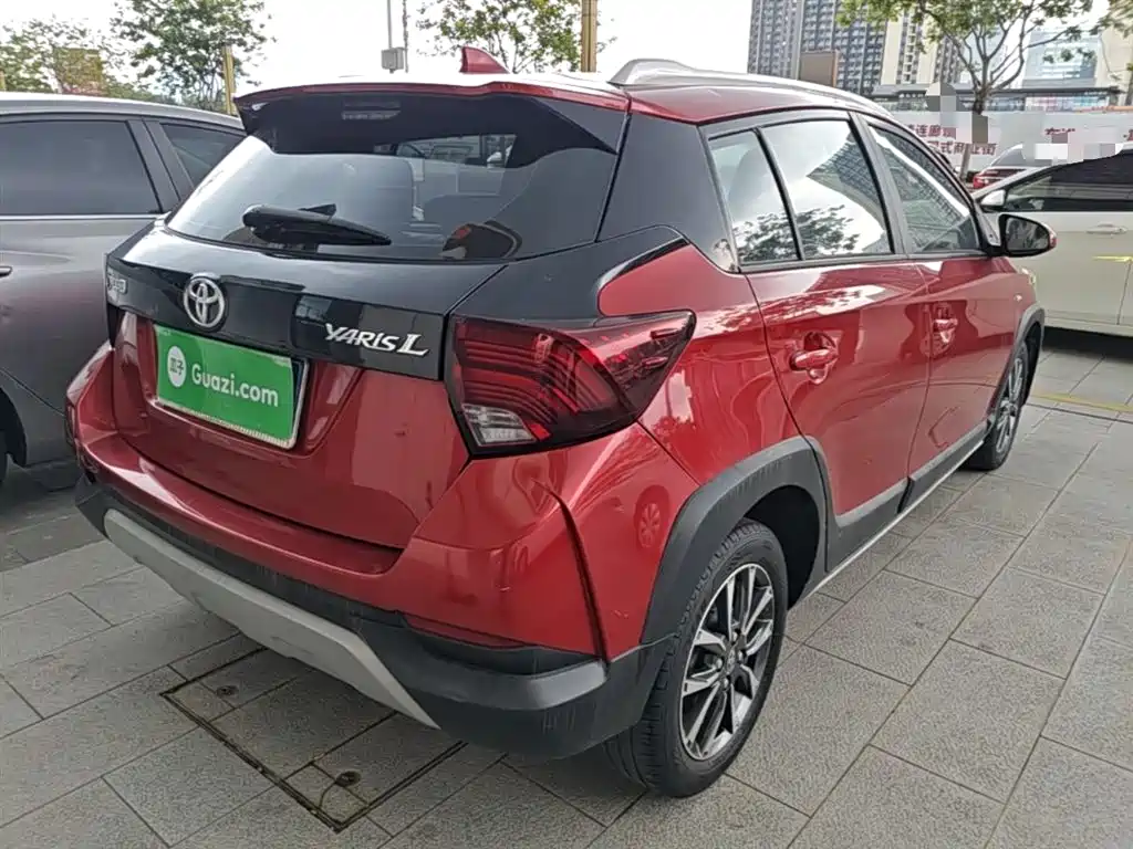 Toyota Yaris L 2019 — фото 7