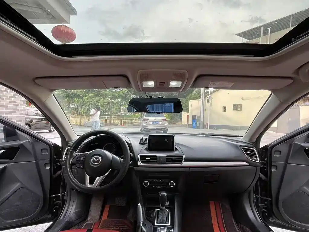 Mazda 3 Axela 2016 — фото 13