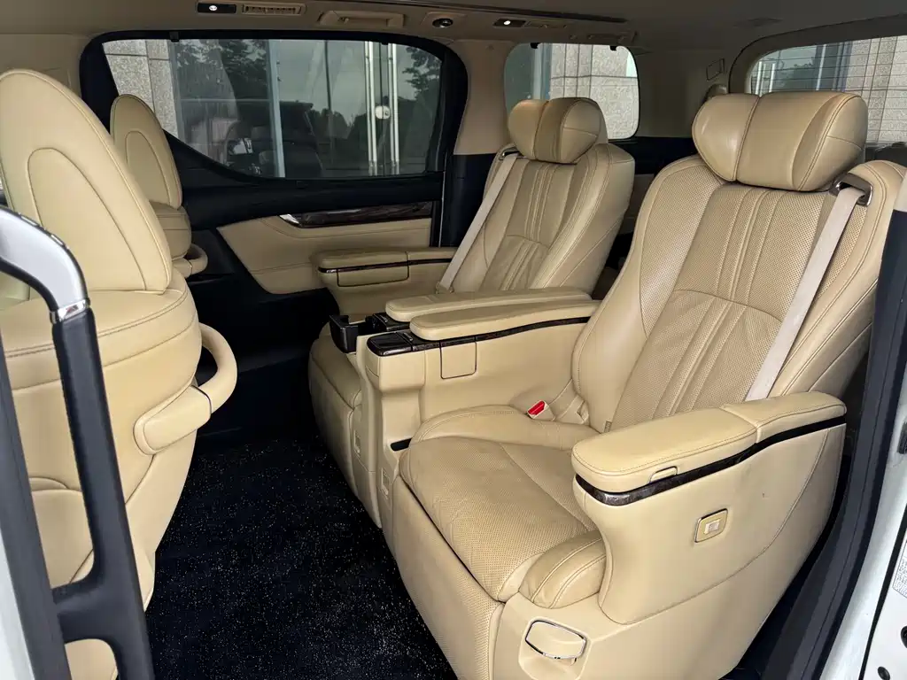 Toyota Alphard 2018 — фото 5
