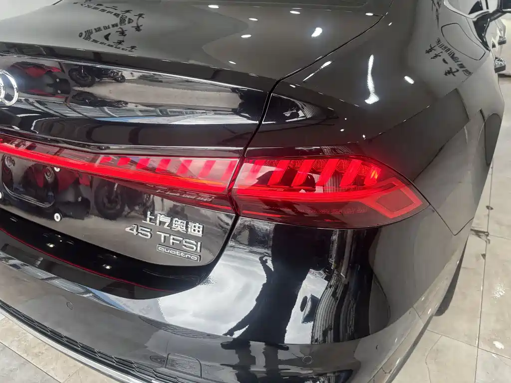 Audi A7L 2024 — фото 9