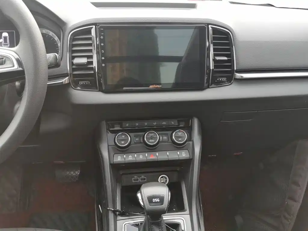 Skoda Karoq 2018 — фото 13