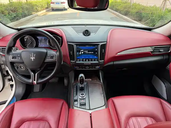 Maserati Levante 2017