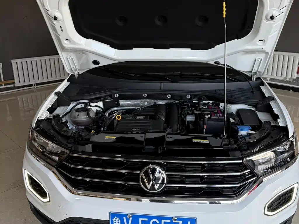 Volkswagen T-Roc 2023 — фото 13