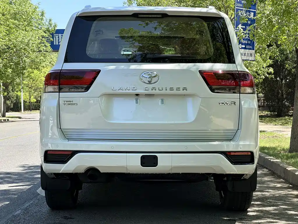 Toyota Land Cruiser 2023 — фото 5