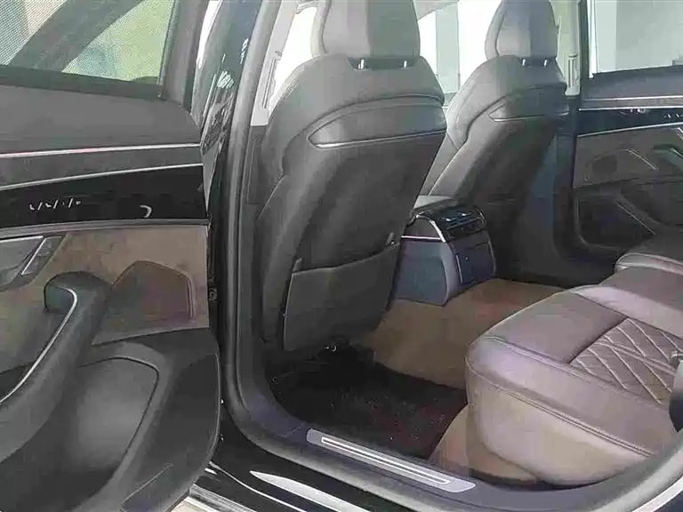 Audi A8 2021