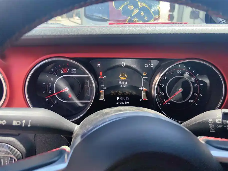 Jeep Wrangler 2019 — фото 14