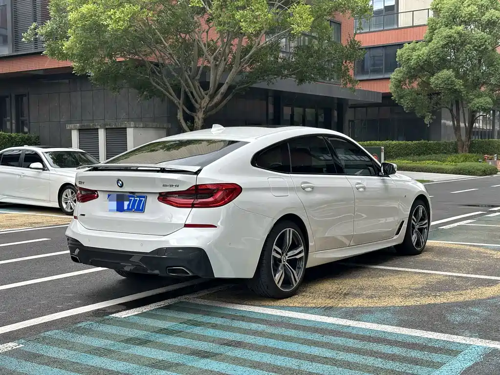 BMW 6 Series GT 2018 — фото 9