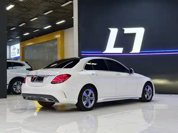 Mercedes-Benz C-Class 2021
