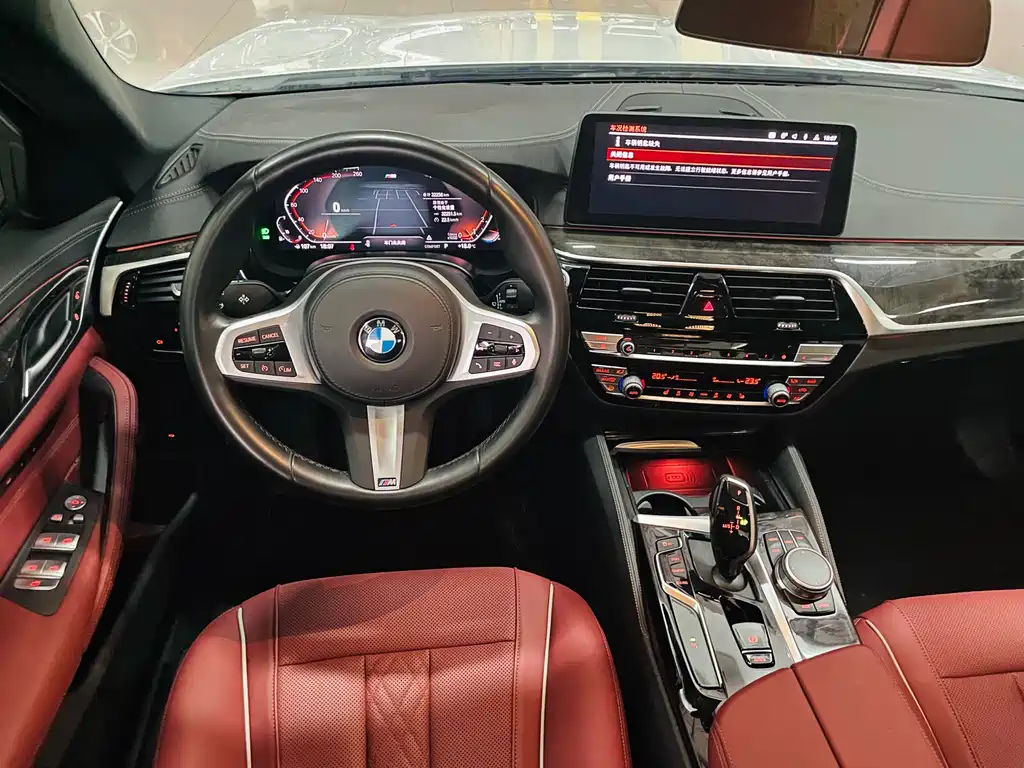 BMW 5 Series 2022 — фото 12