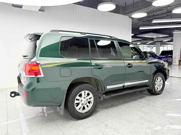 Toyota Land Cruiser 2012