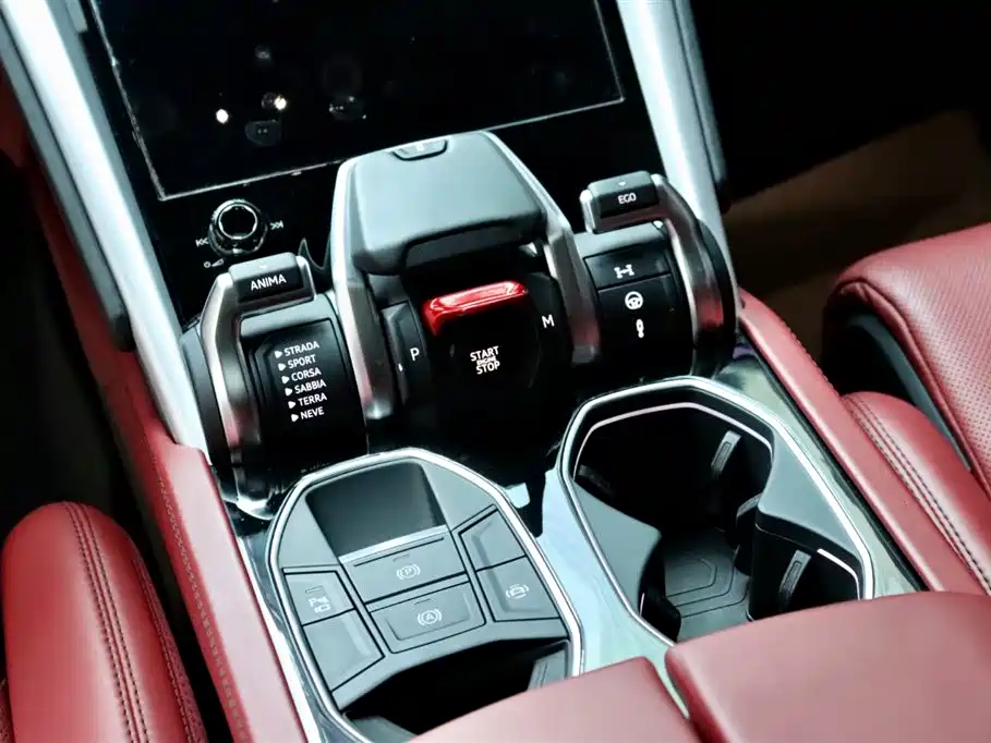 Lamborghini Urus 2020 — фото 15