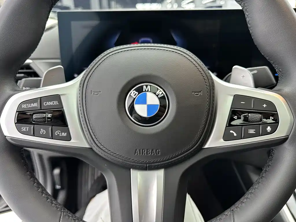 BMW 3 Series 2023 — фото 14