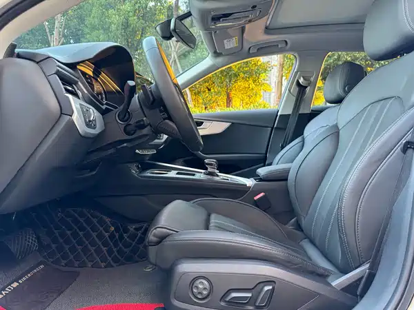 Audi A4L 2020