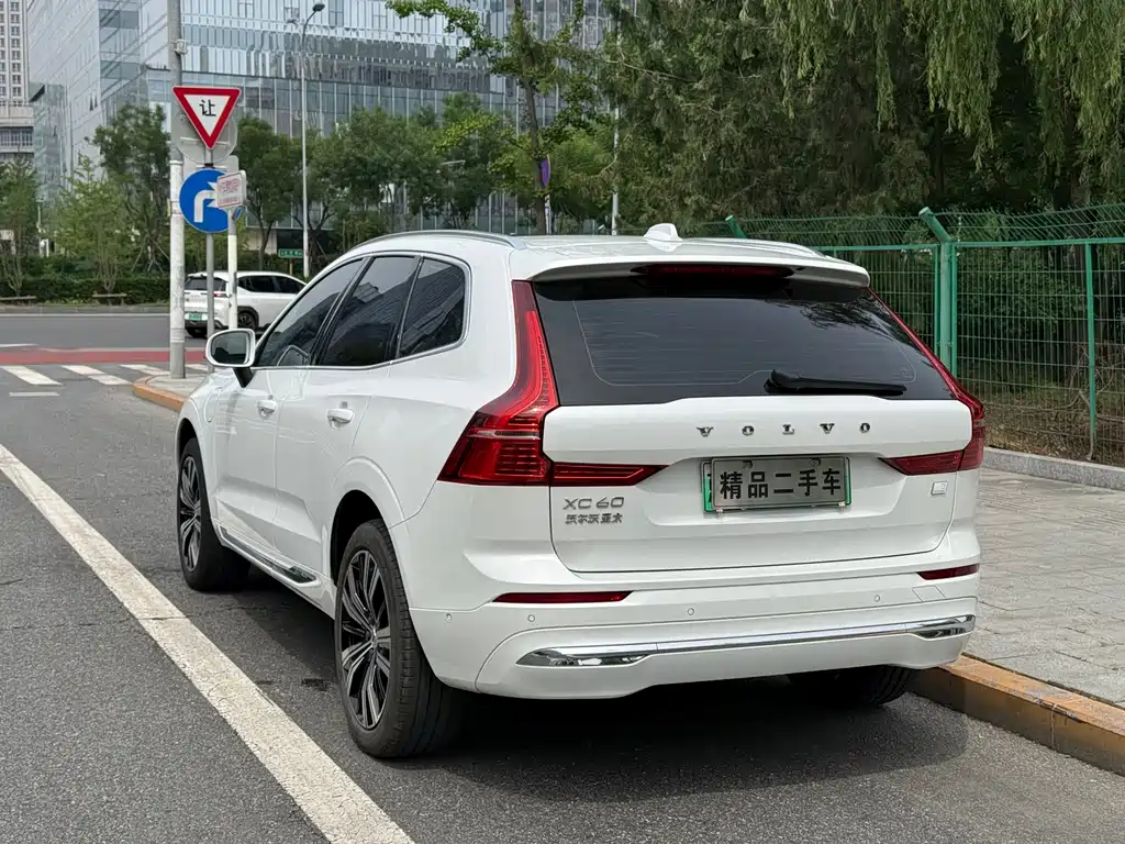 Volvo XC60 PHEV 2021 — фото 6