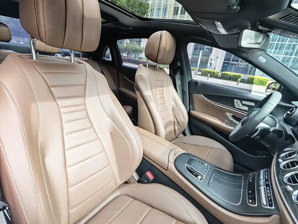 Mercedes-Benz E-Class 2023 — фото 11