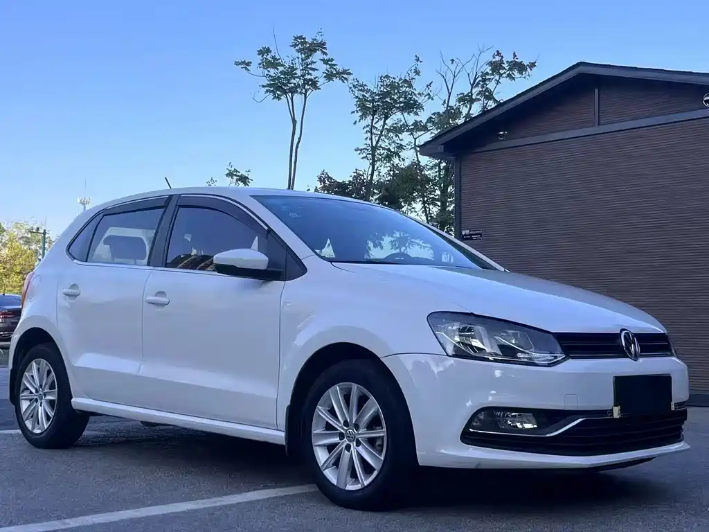 Volkswagen Polo 2015 — фото 3