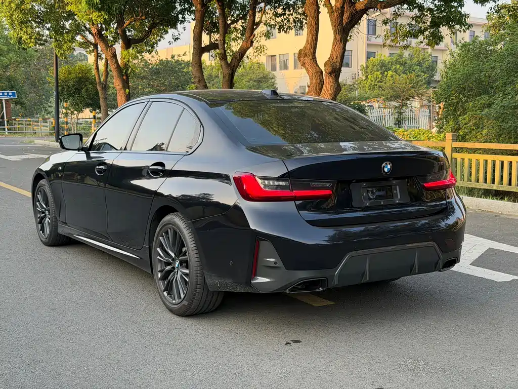 BMW 3 Series 2023