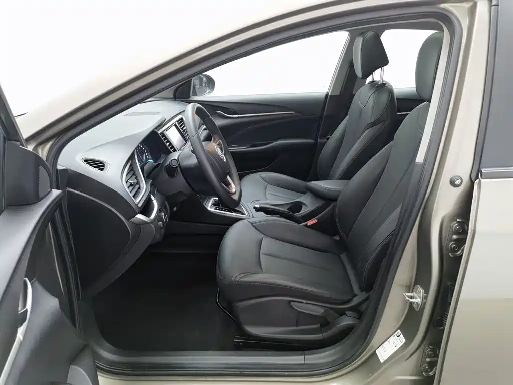 Buick Excelle 2021 — фото 10
