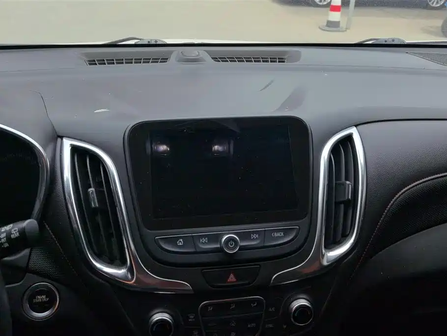 Chevrolet Equinox 2020 — фото 13