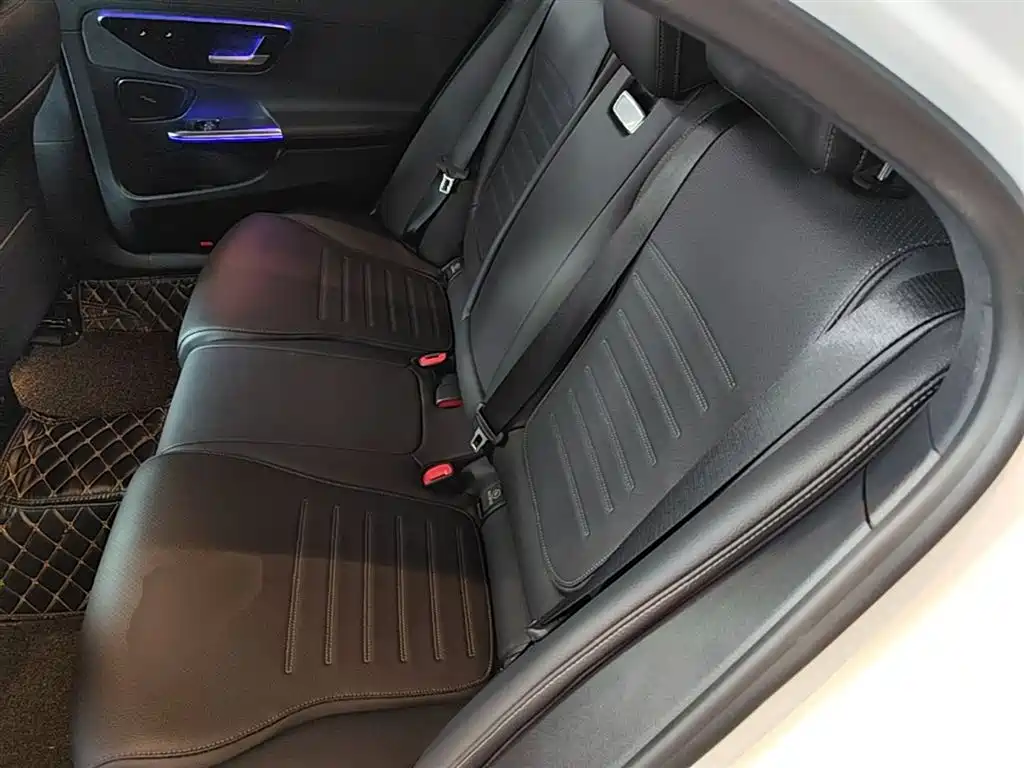 Mercedes-Benz C-Class 2022 — фото 17