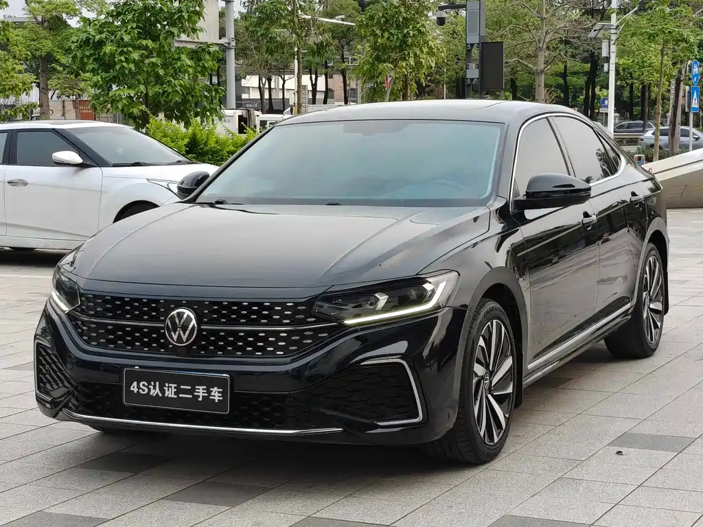 Volkswagen Passat 2022