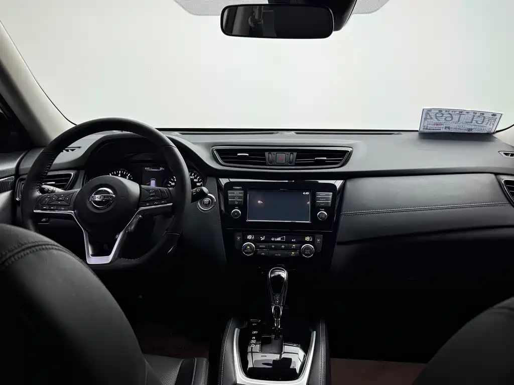 Nissan X-Trail 2018 — фото 10