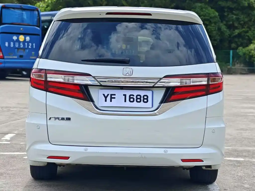 Honda Odyssey 2015 — фото 14