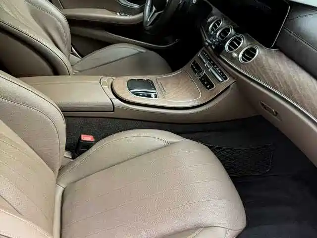 Mercedes-Benz E-Class 2020 — фото 9