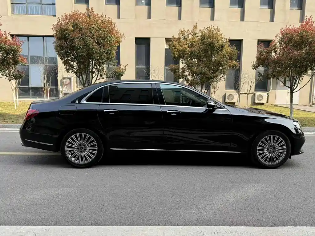 Mercedes-Benz E-Class 2020 — фото 8