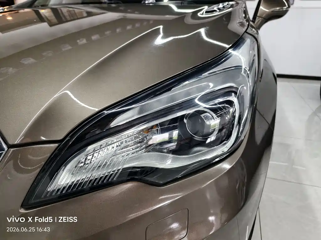Buick Envision Plus 2015 — фото 30