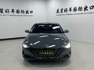 Hyundai Elantra 2022