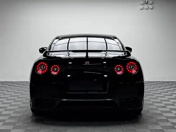 Nissan GT-R 2014