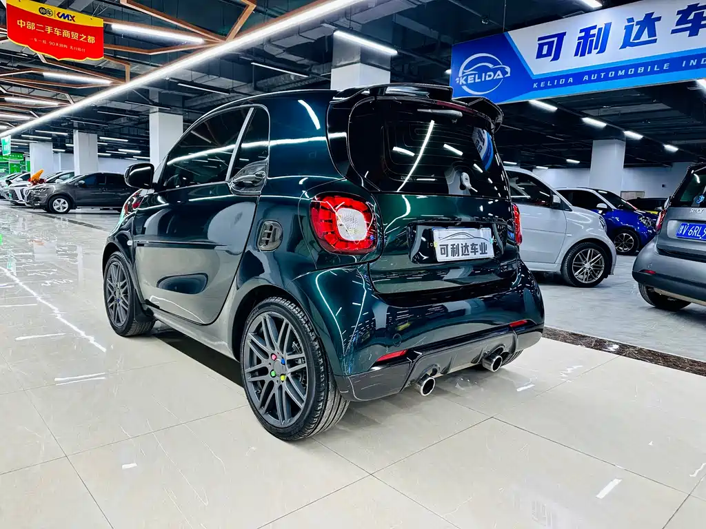 smart Fortwo 2018 — фото 3