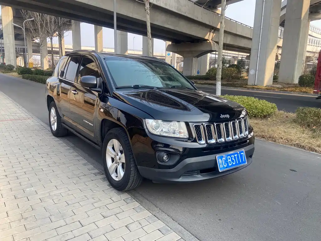 Jeep Compass 2013 — фото 4