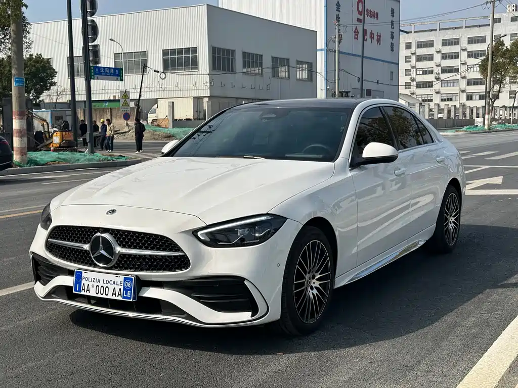 Mercedes-Benz C-Class 2025 — фото 1