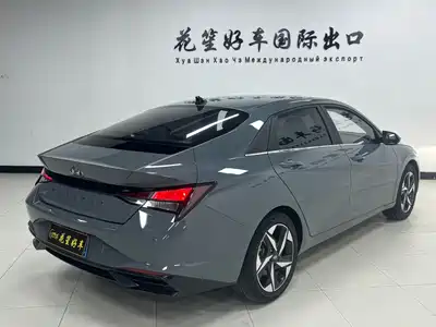 Hyundai Elantra 2022
