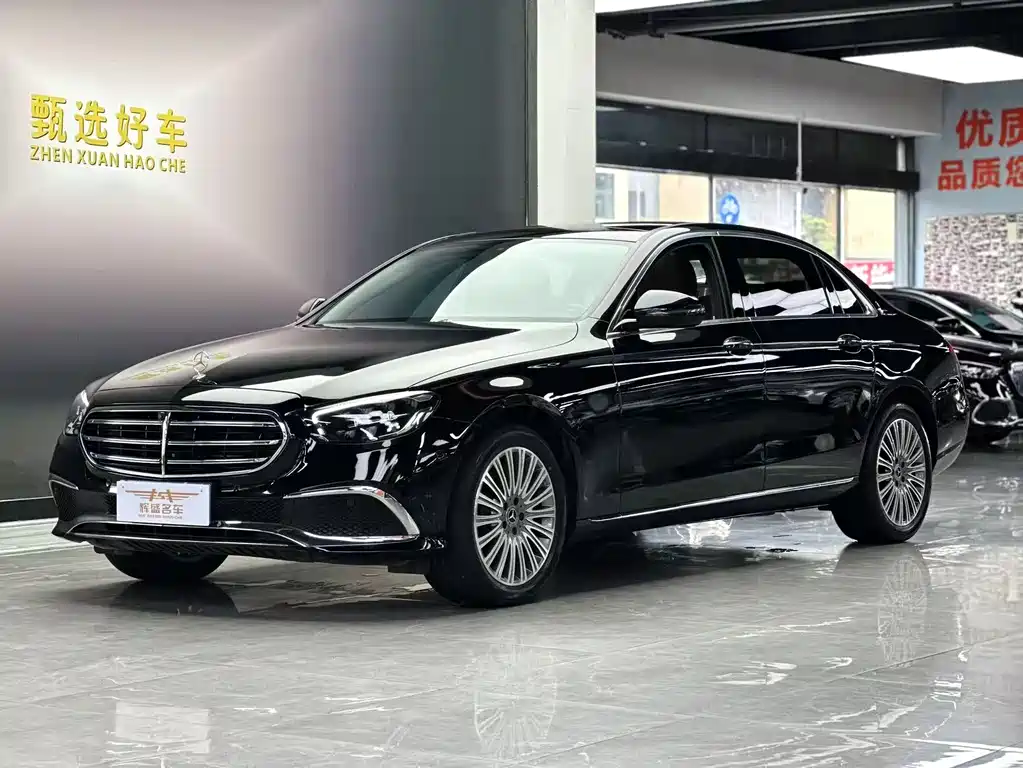 Mercedes-Benz E-Class 2024 — фото 1