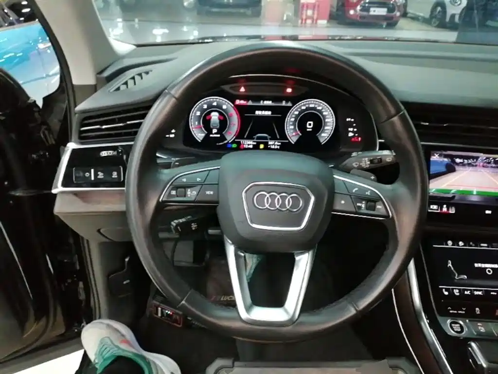 Audi Q7 2021 — фото 11