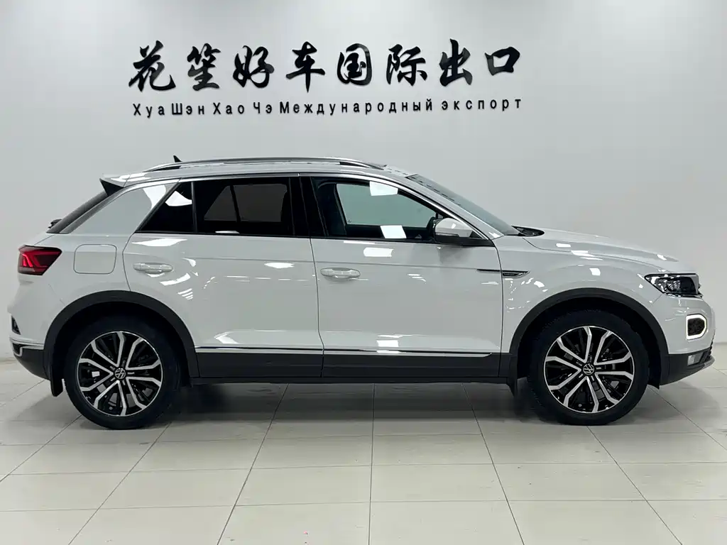 Volkswagen T-Roc 2023 — фото 4