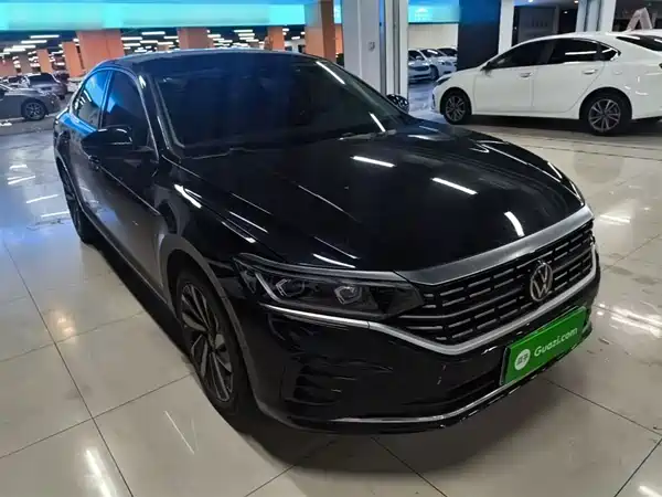 Volkswagen Passat 2023