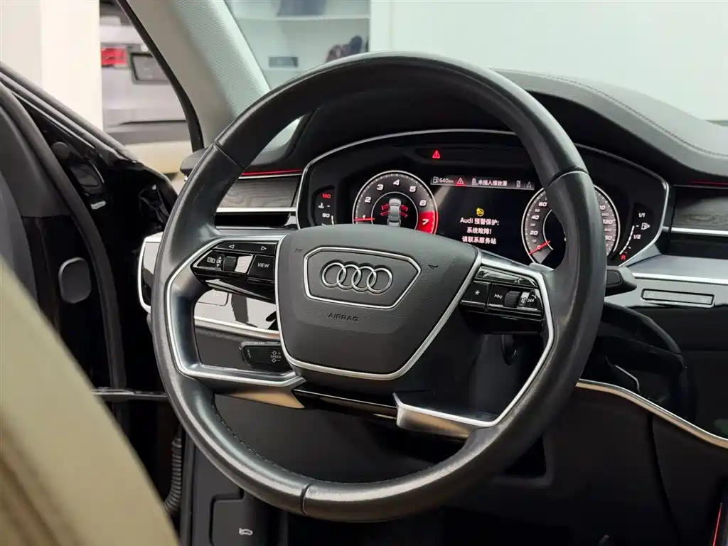 Audi A8 2021 — фото 11